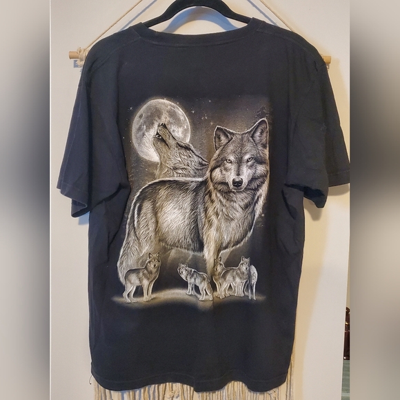 Hero Buff Wolf Graphic Tee Size Large - Picture 2 of 4